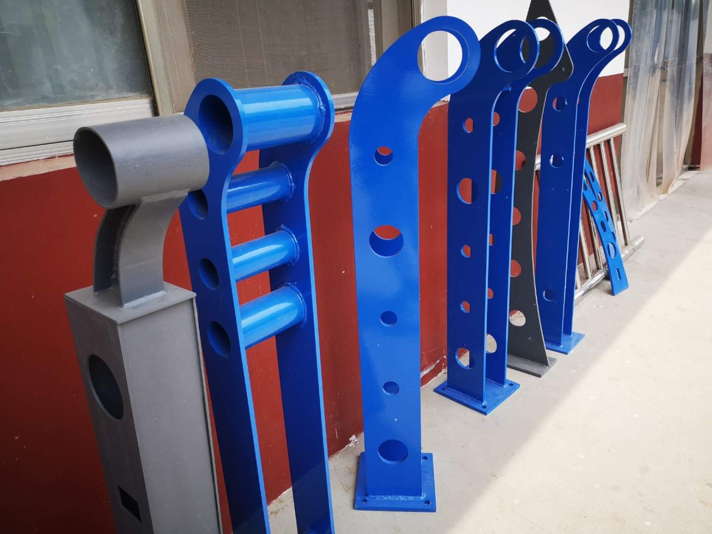 20220318155288498849 护栏立柱