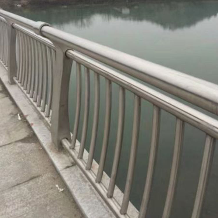 20230610104053715371 桥面防护栏